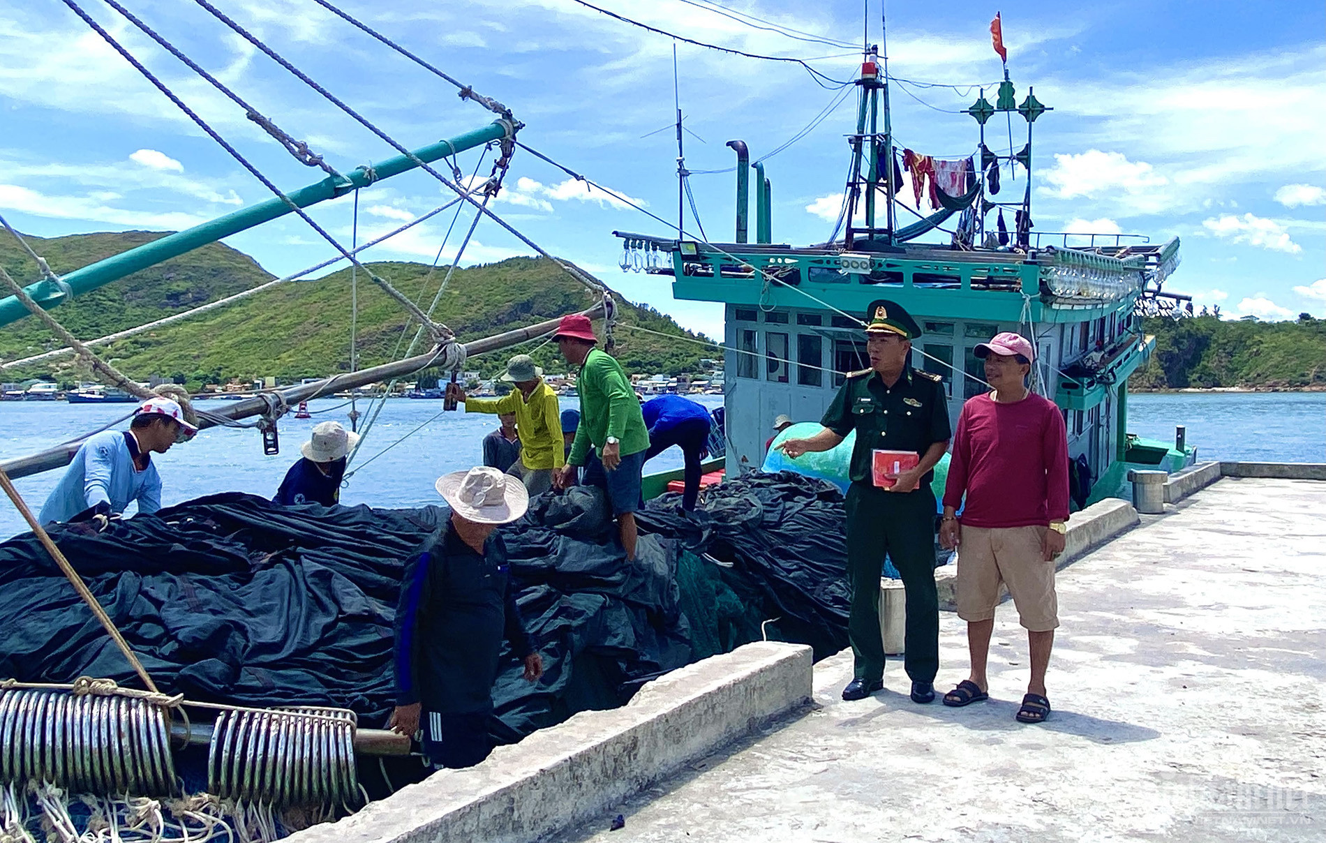 emas iuu.jpg