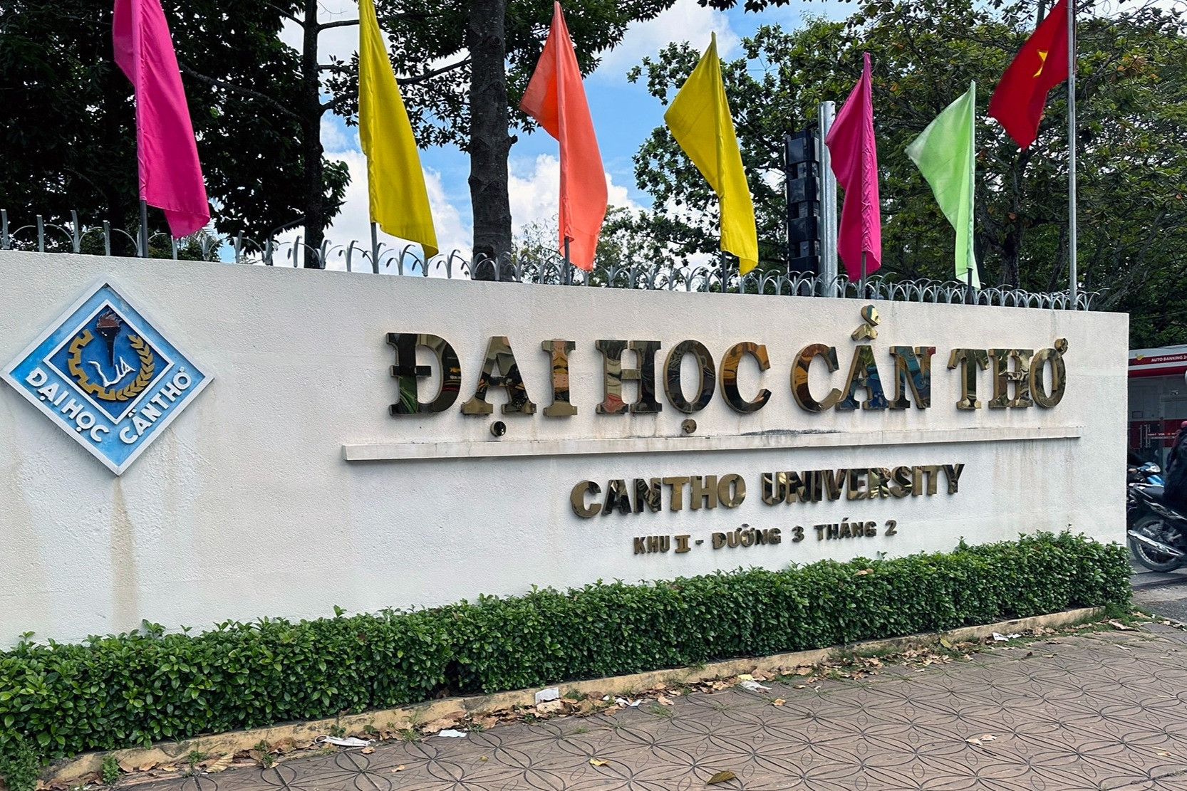 Trường Đại học Cần Thơ chuyển thành Đại học Cần Thơ