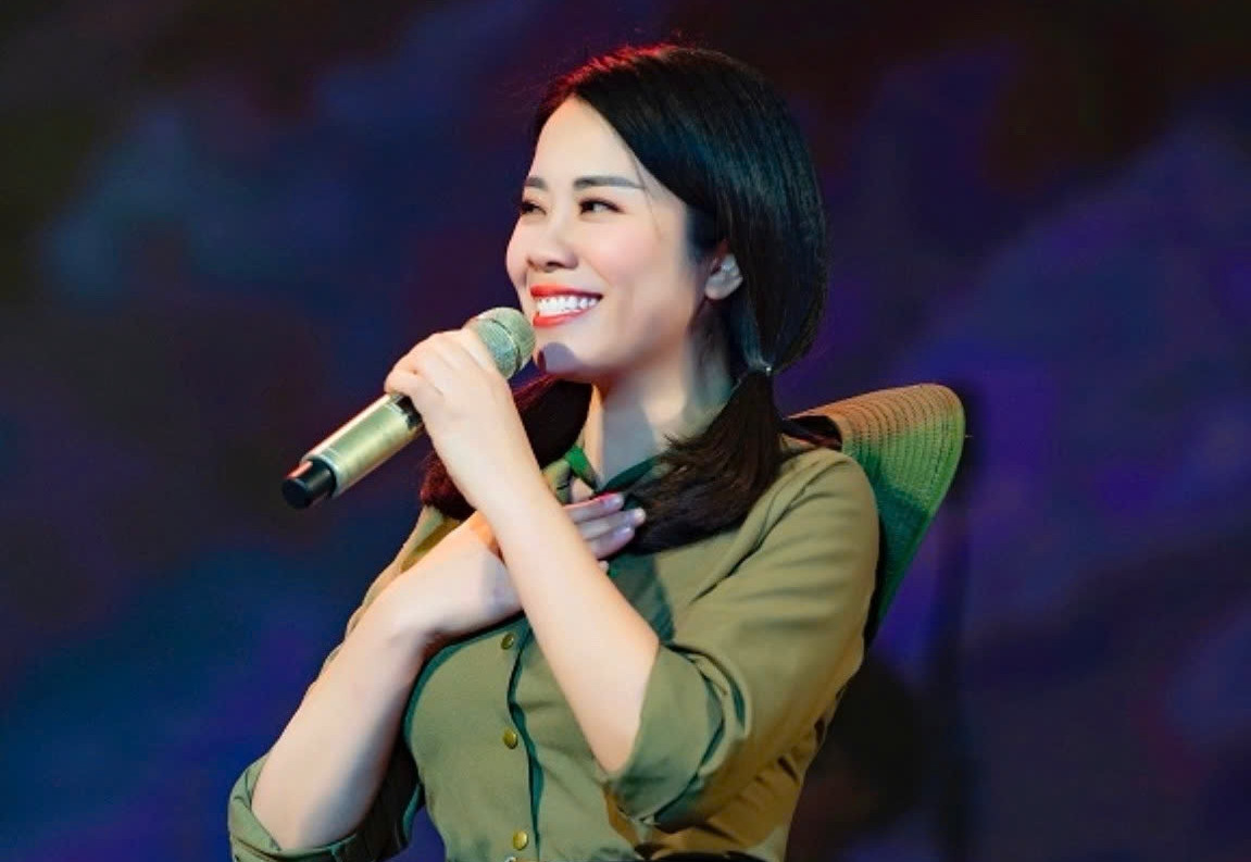 Vinh dự lớn của NSND Hồng Hạnh - Giám đốc Nhà hát Ca múa nhạc Quân đội