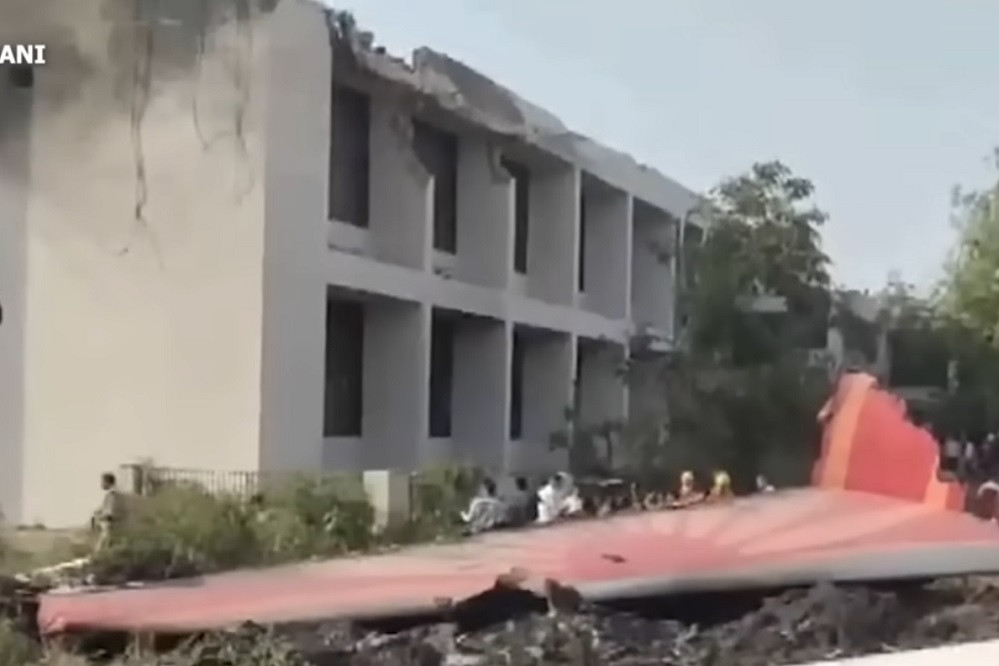 Vụ rơi máy bay Air India: Giới phi công Ấn Độ bác bỏ kết quả điều tra sơ bộ