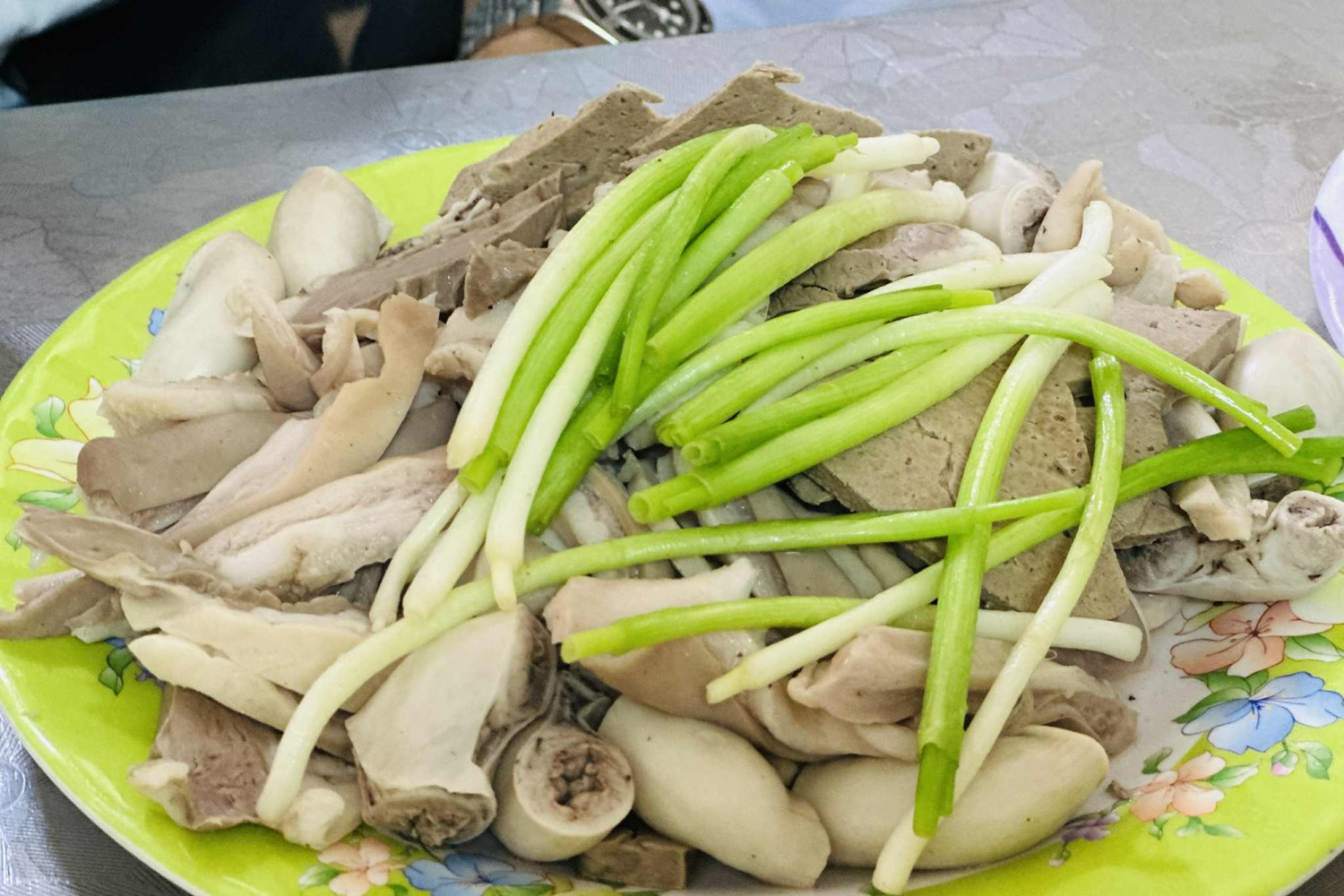 2 người tử vong sau khi ăn phở lòng