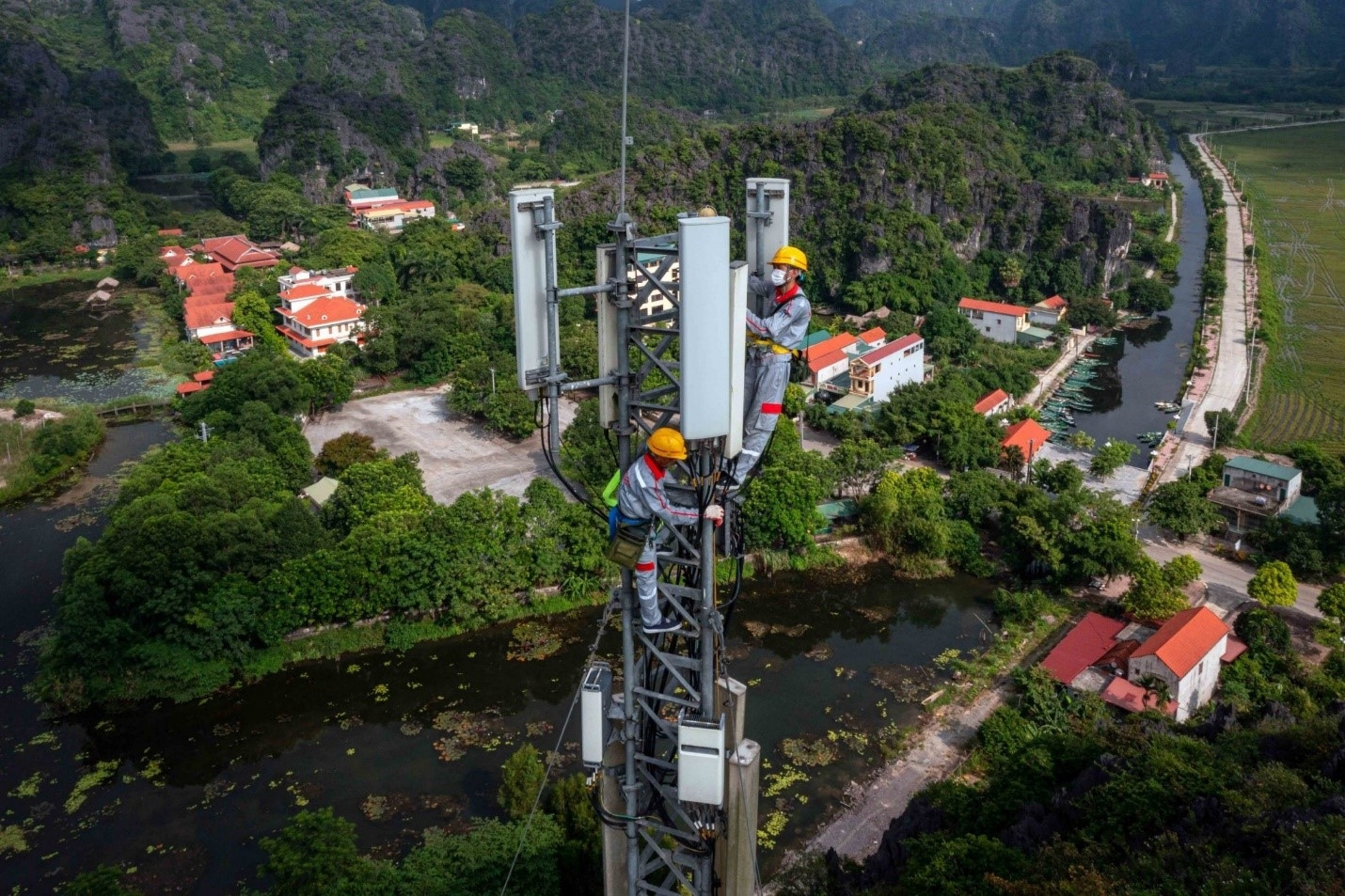 5G đã sẵn sàng cho tất cả mọi người: Giá tốt, máy phổ thông, vùng phủ toàn quốc