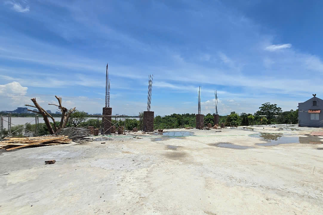 Bộ NN&MT yêu cầu Hà Nội xử lý vụ công trình lấn chiếm hành lang đê sông Hồng