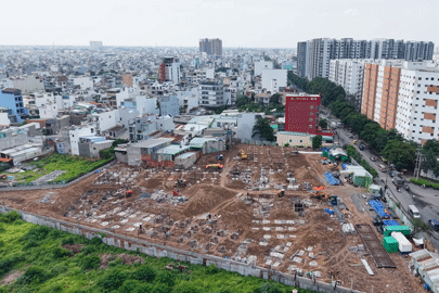 Cận cảnh trường học được xây dựng trên nền nghĩa trang lớn nhất TPHCM