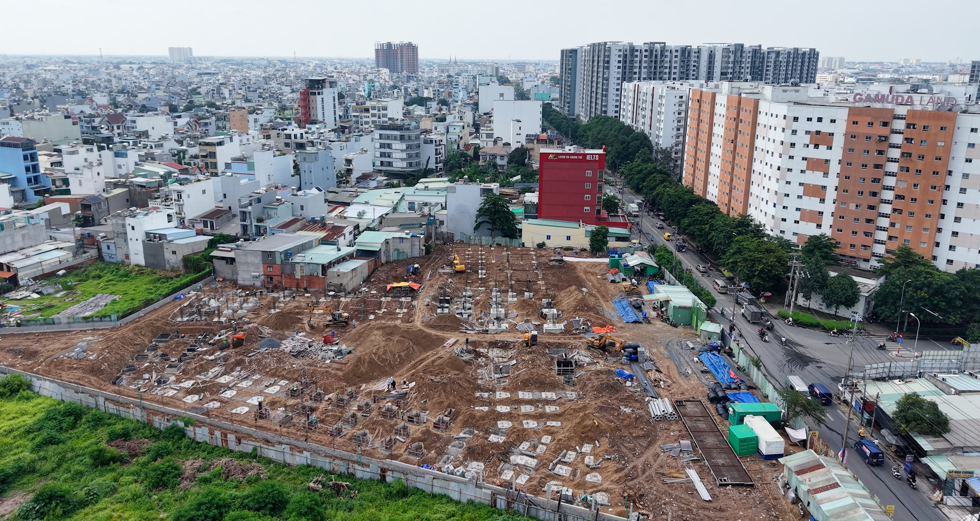 Cận cảnh trường học được xây dựng trên nền nghĩa trang lớn nhất TPHCM