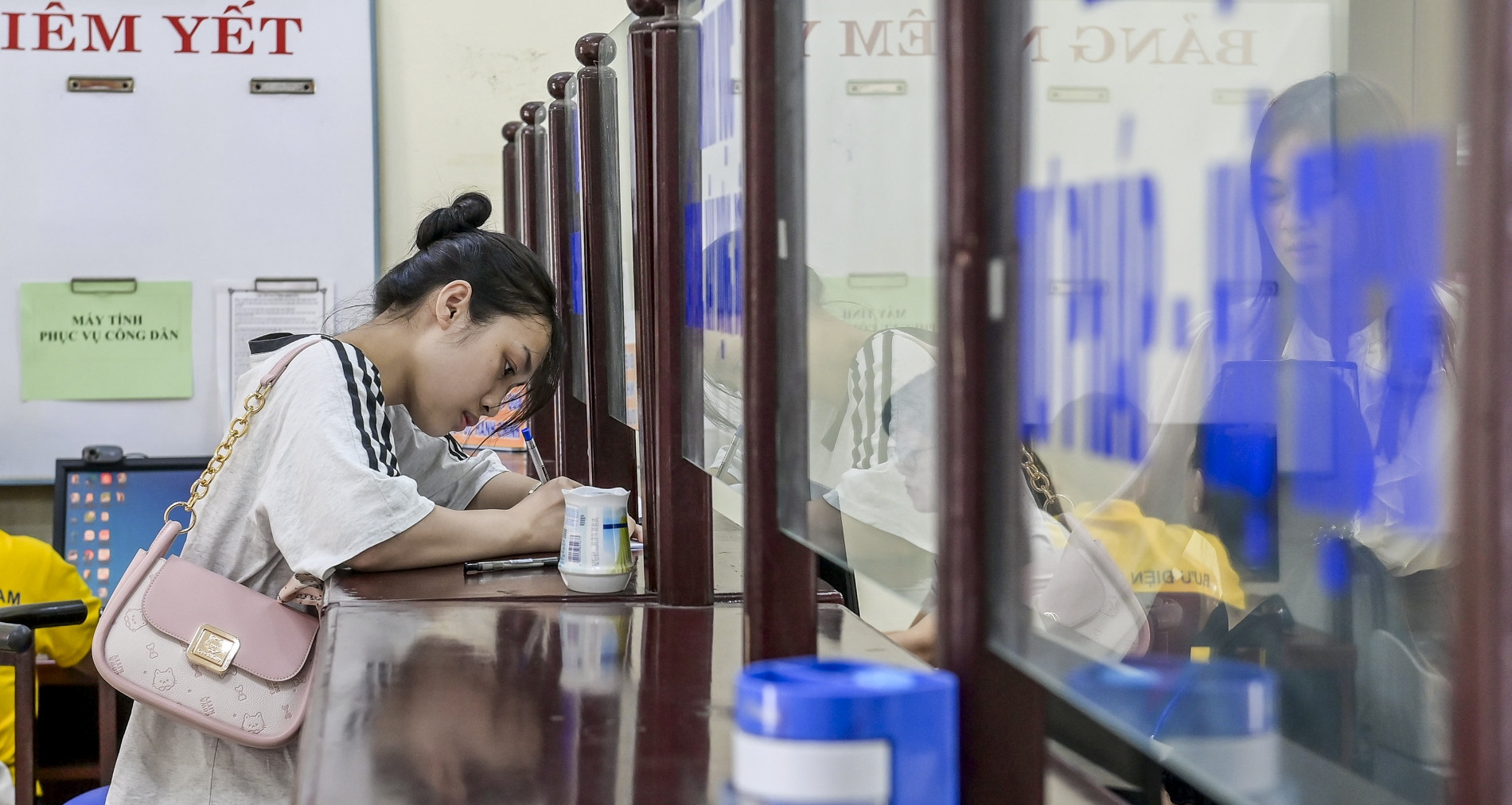 Cán bộ ở Ninh Bình tiết lộ hiểu lầm của người dân về ‘cấp sổ đỏ trong 3 ngày’