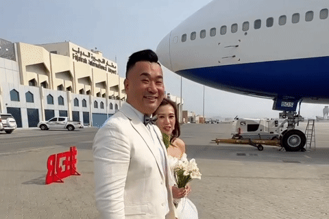 Đại gia chi đậm thuê máy bay, tổ chức đám cưới trên trời