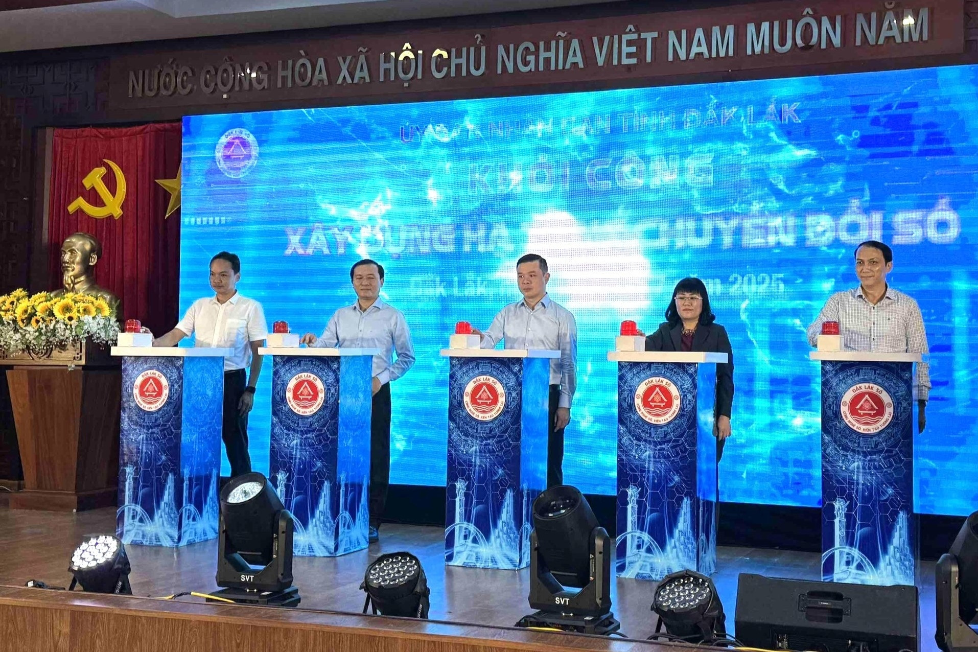 Đắk Lắk phát động 100 ngày 'Bình dân học vụ số'