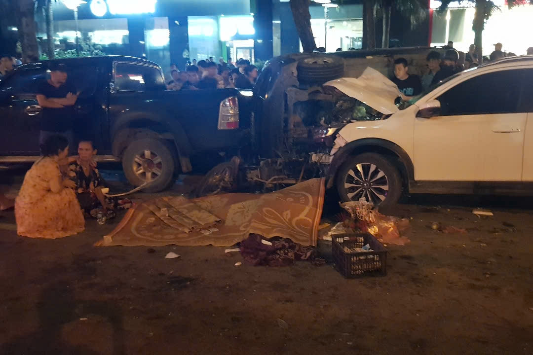 Hiện trường vụ ô tô ‘điên’ tông liên hoàn ở Hà Nội, một người tử vong