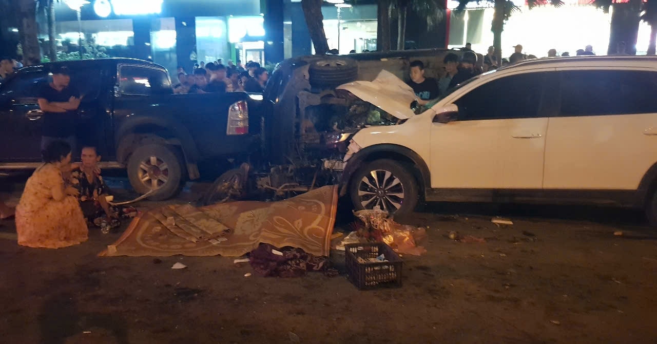 Hiện trường vụ ô tô ‘điên’ tông liên hoàn ở Hà Nội, một người tử vong
