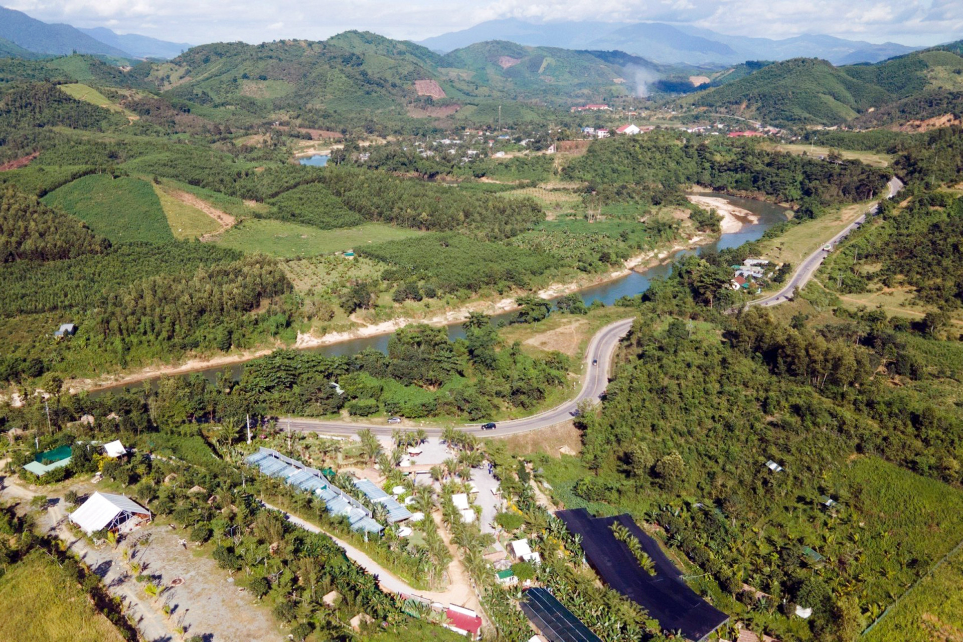 Khánh Hòa phấn đấu mỗi hộ dân tộc thiểu số có ít nhất 1 người làm công ăn lương