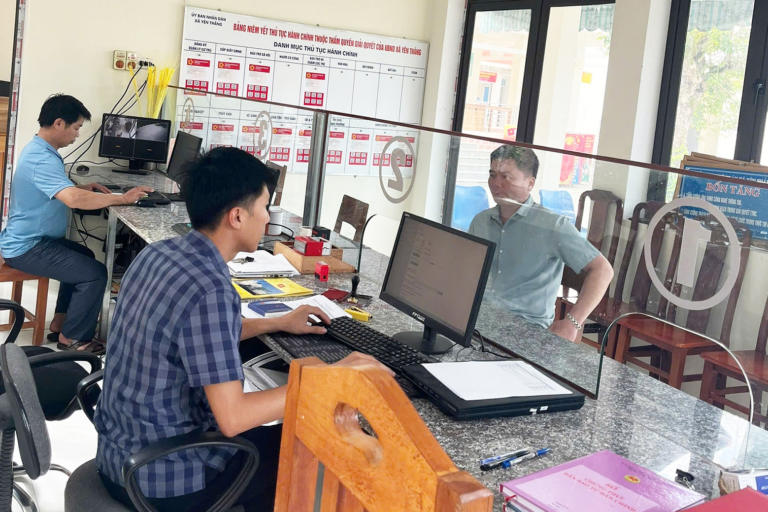 Nhiều xã miền núi ở Thanh Hóa thiếu cán bộ sau sắp xếp