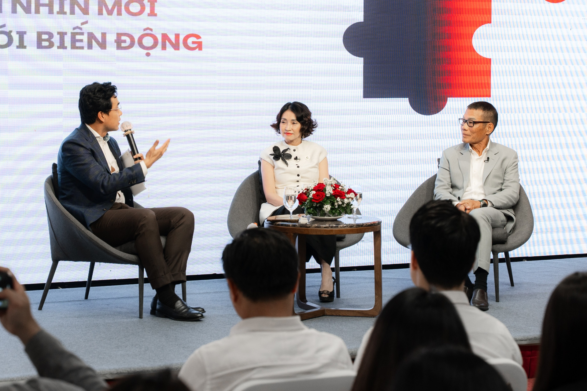Thế hệ lãnh đạo doanh nghiệp Việt vượt qua biến động bằng nội lực