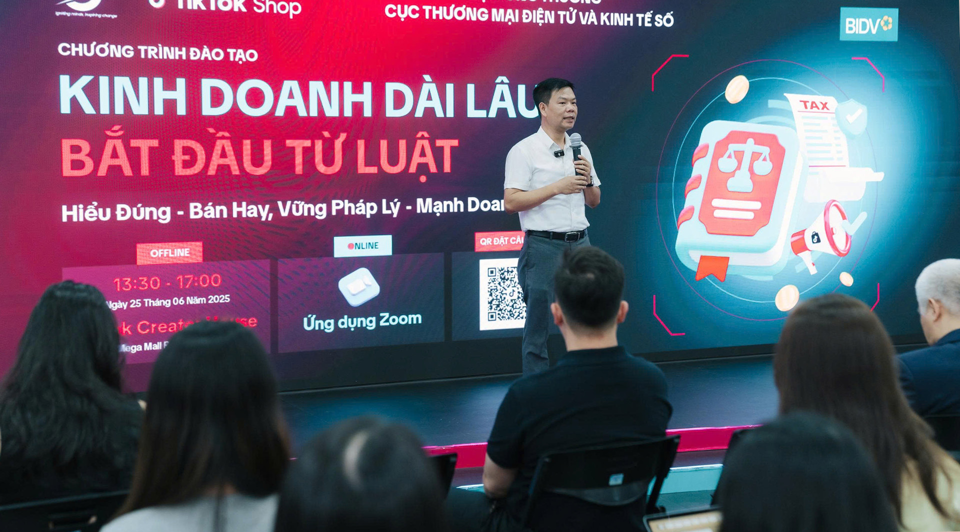 Thúc đẩy tiêu thụ sản phẩm, hàng hóa trên môi trường trực tuyến 3 tieu thu san pham 03.jpg