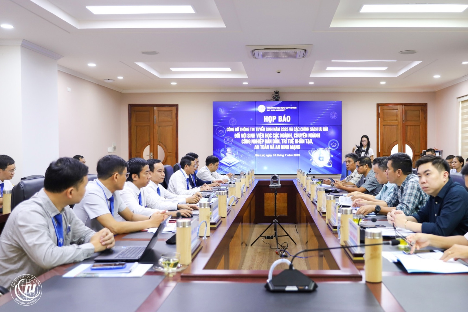 Trường ĐH Quy Nhơn: Nhiều ưu đãi cho sinh viên ngành công nghiệp bán dẫn, AI