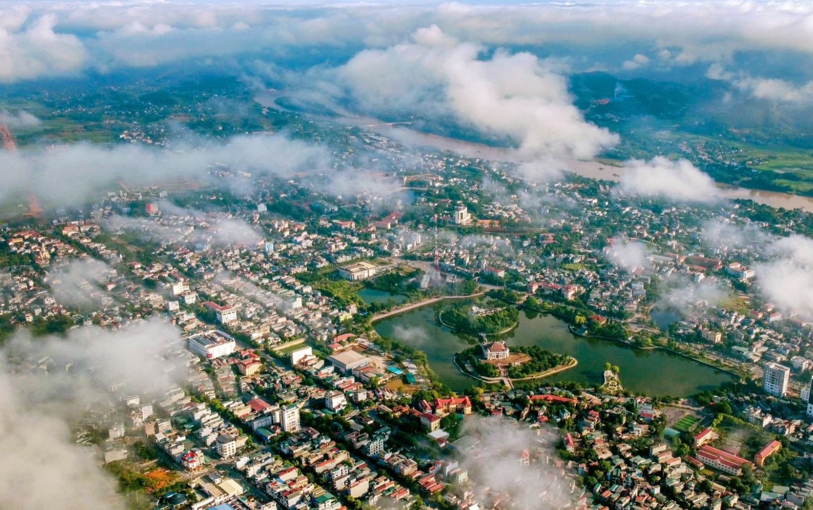 tuyen quanang .jpg