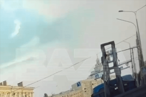 UAV Ukraine lao vào tòa nhà dân cư Nga, gây ra vụ nổ lớn