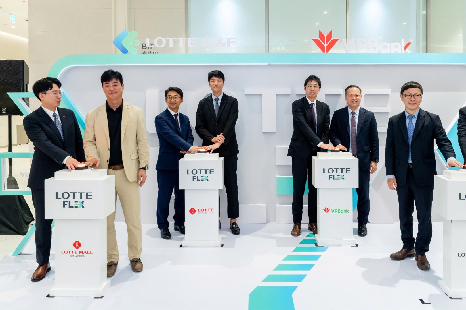 VPBank và LOTTE C&F hợp tác ra mắt sản phẩm tài chính tiêu dùng mới