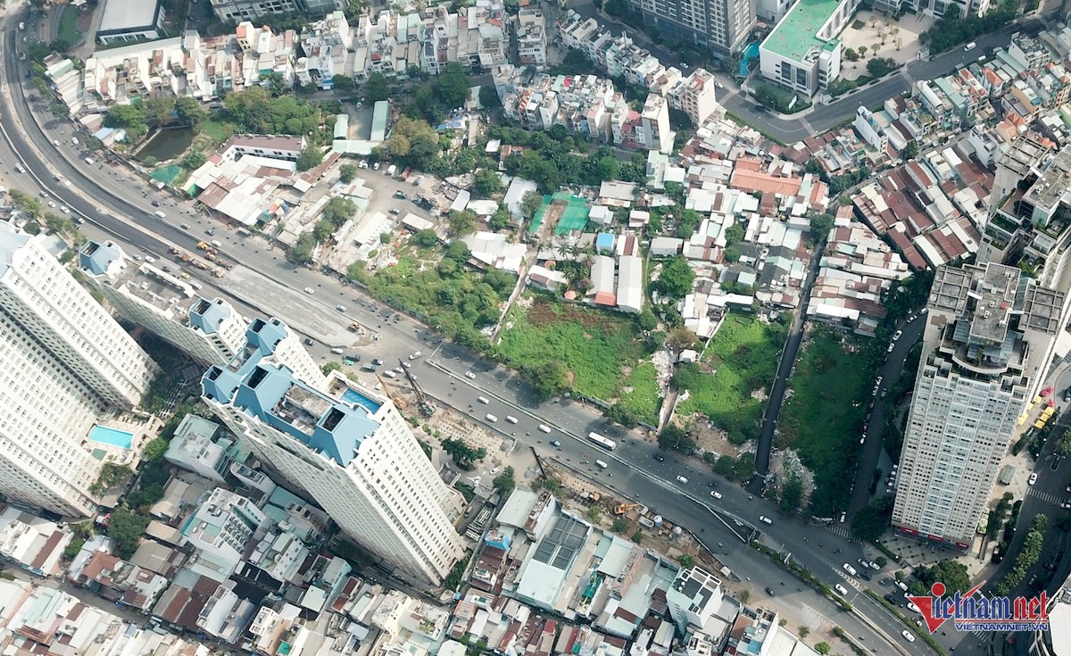 W-saigon panorama 3.jpg