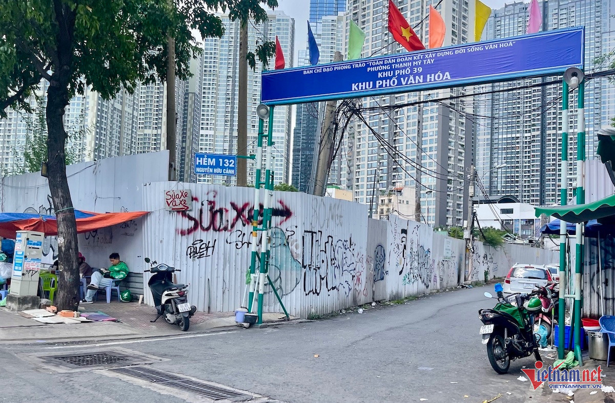 W-saigon panorama 7.jpg
