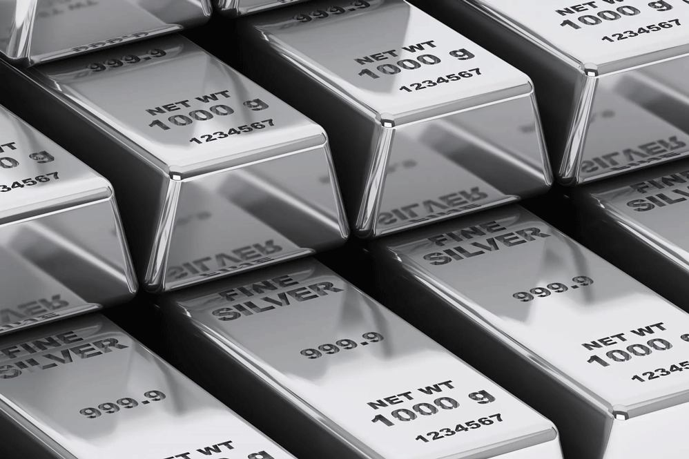 Xe điện, năng lượng mặt trời bùng nổ khiến đầu tư bạc gây bất ngờ lớn