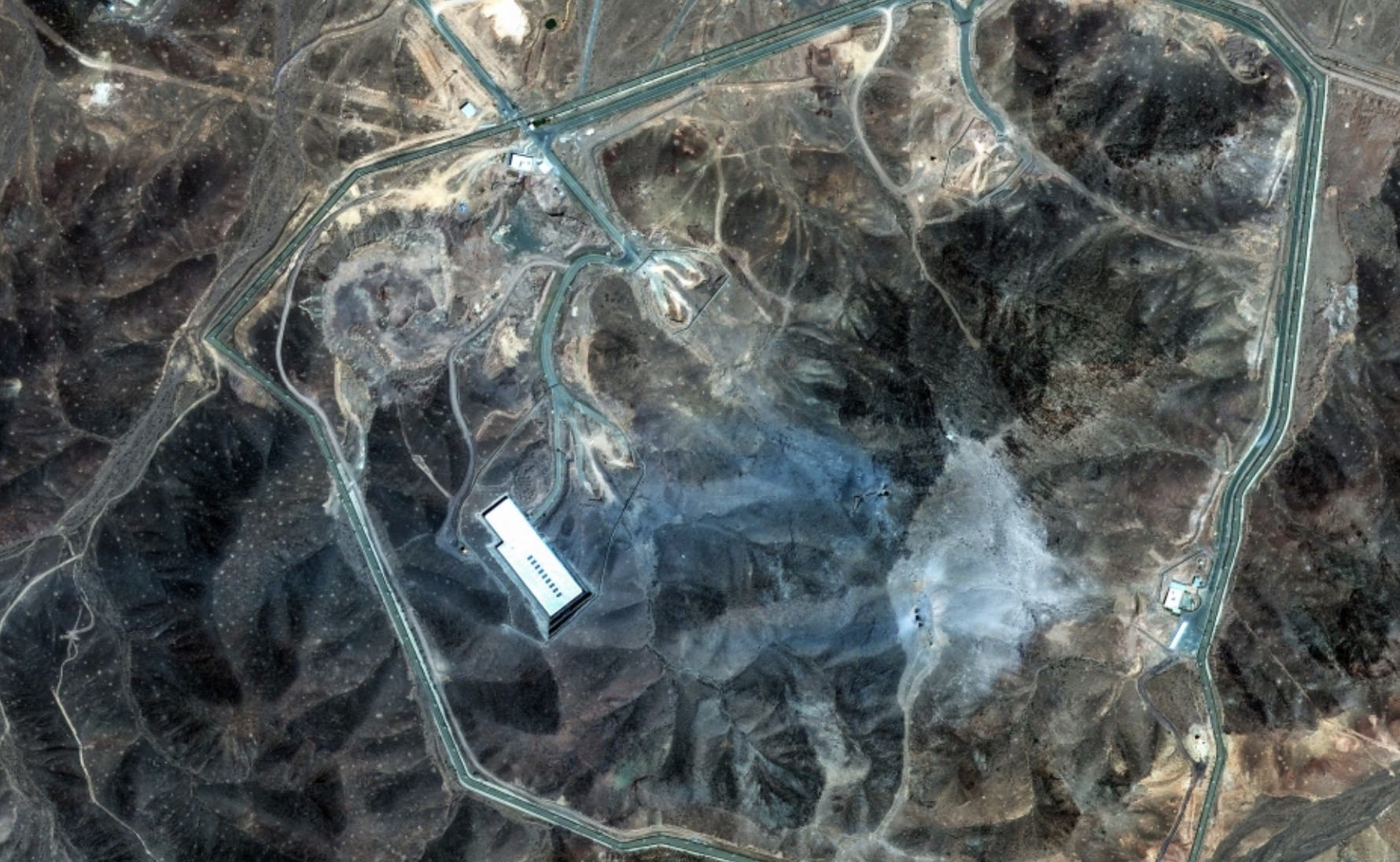 Ảnh chụp vệ tinh cơ sở hạt nhân Fordo của Iran. Ảnh: Maxar