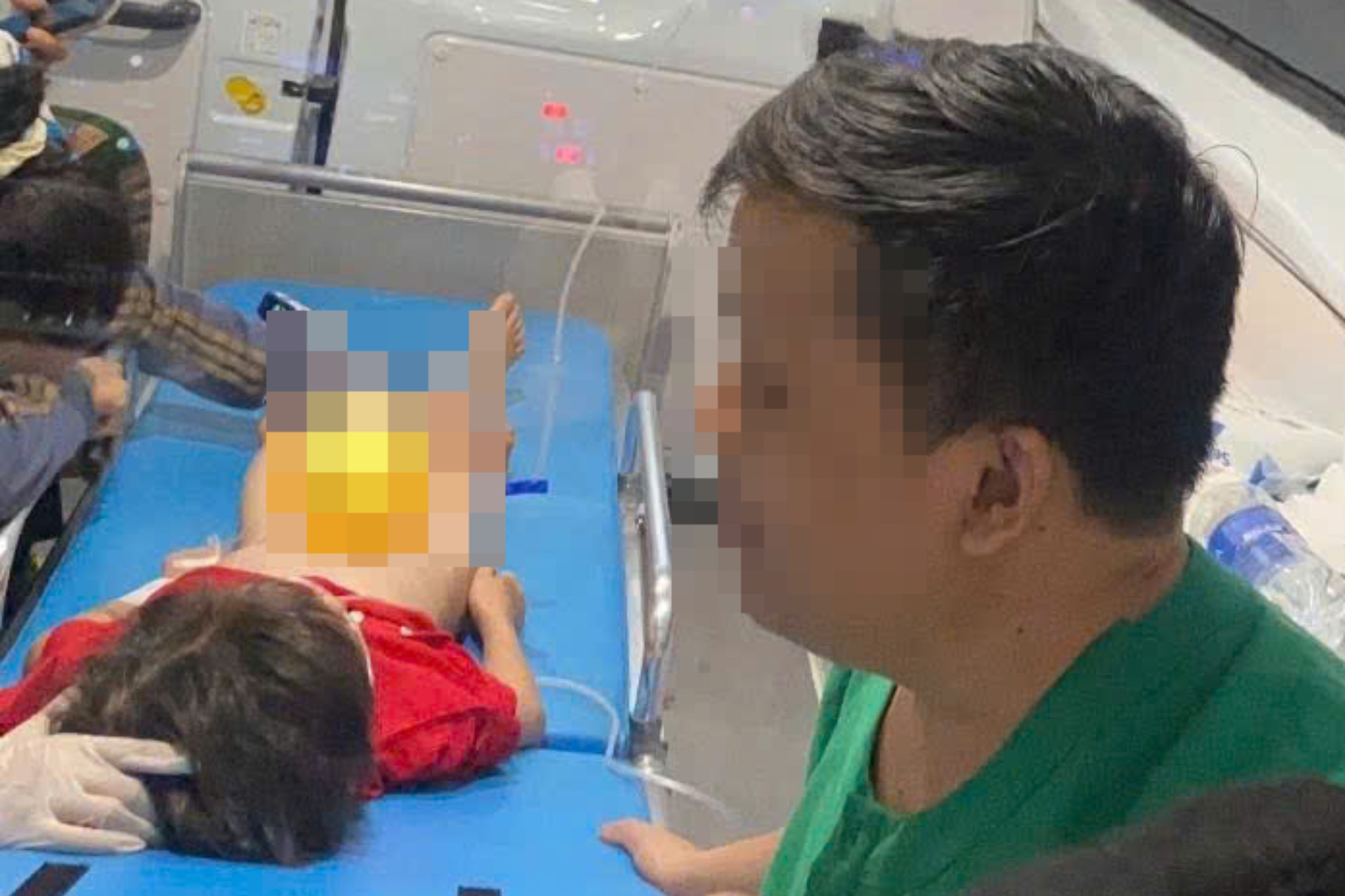 Bé trai 9 tuổi phải cấp cứu do gặp nạn khi tắm ao