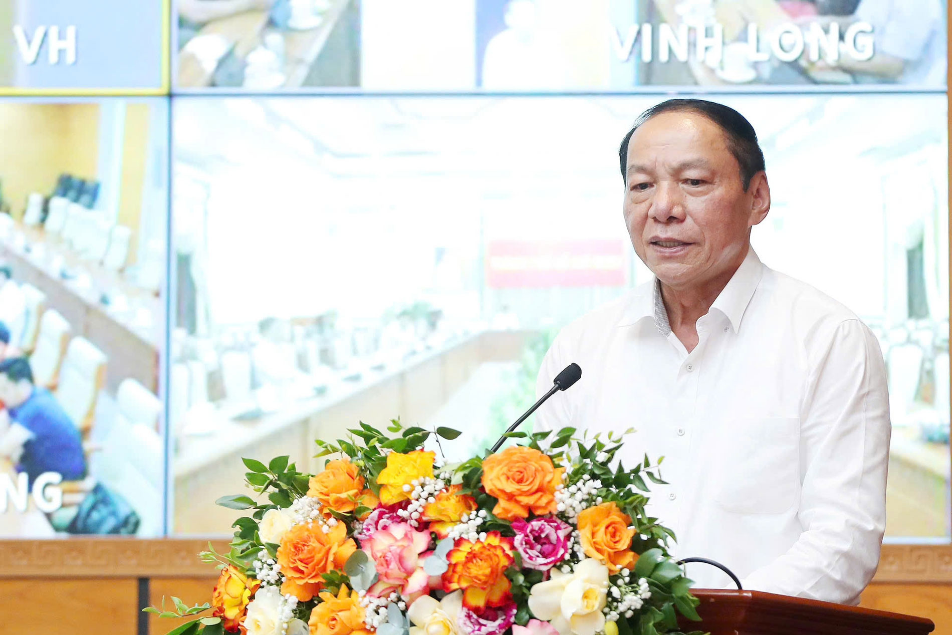Bộ trưởng Bộ Văn hóa giao nhiệm vụ cho NSND Xuân Bắc