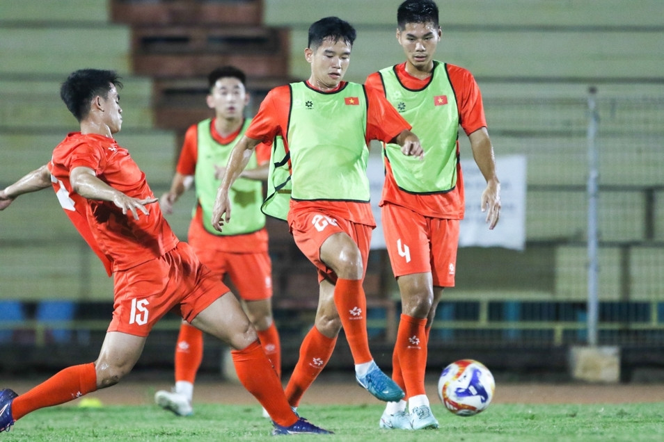 Cầu thủ U23 Việt Nam hứa mang Cúp vô địch Đông Nam Á về nước