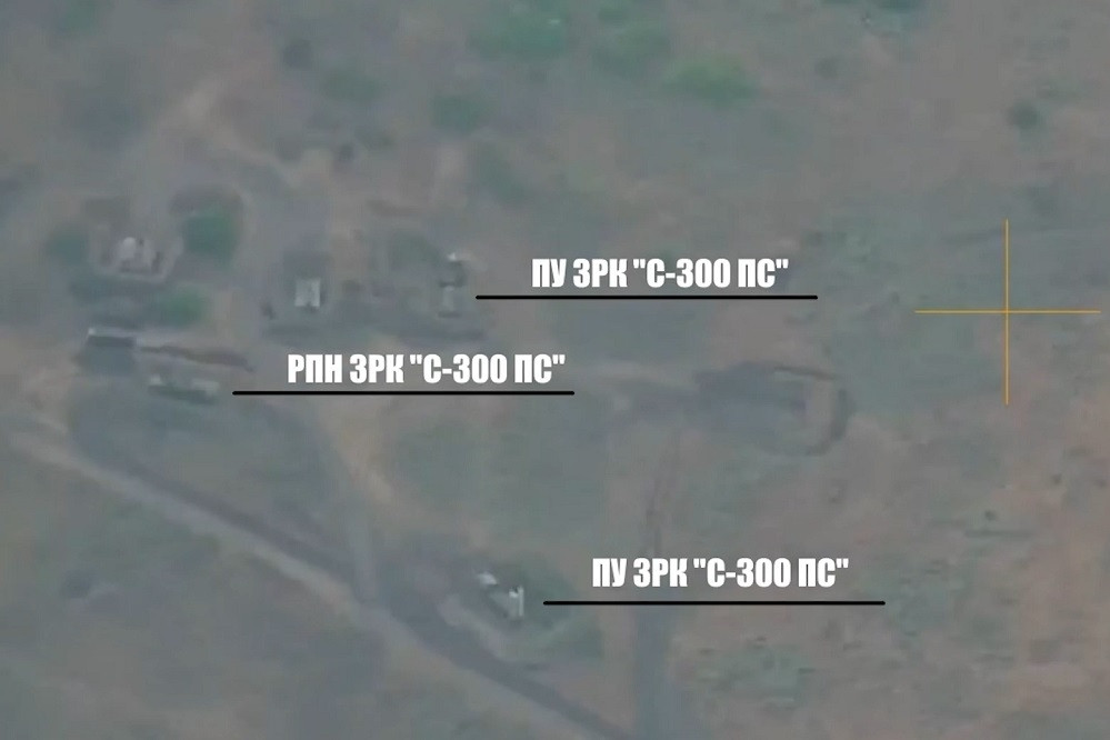 Hình ảnh tên lửa đạn đạo Nga bắn phá trận địa S-300PS của Ukraine ở Odessa