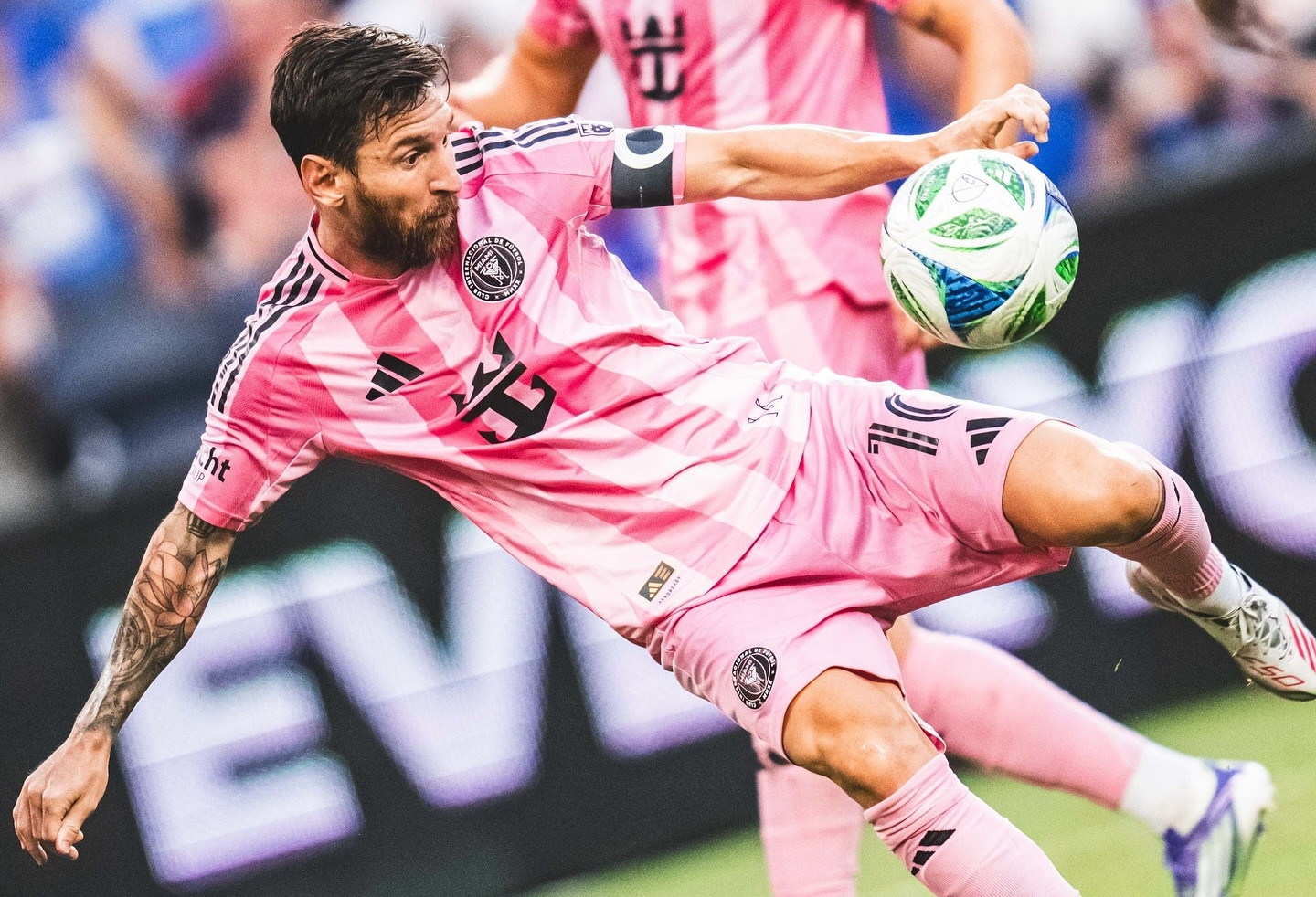 Messi 'tắt điện', Inter Miami thảm bại trước Cincinnati