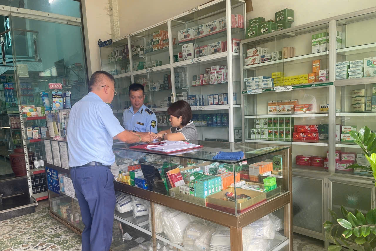 Sơn La: xử phạt 10 cơ sở kinh doanh thuốc tân dược vi phạm trong 1 tháng