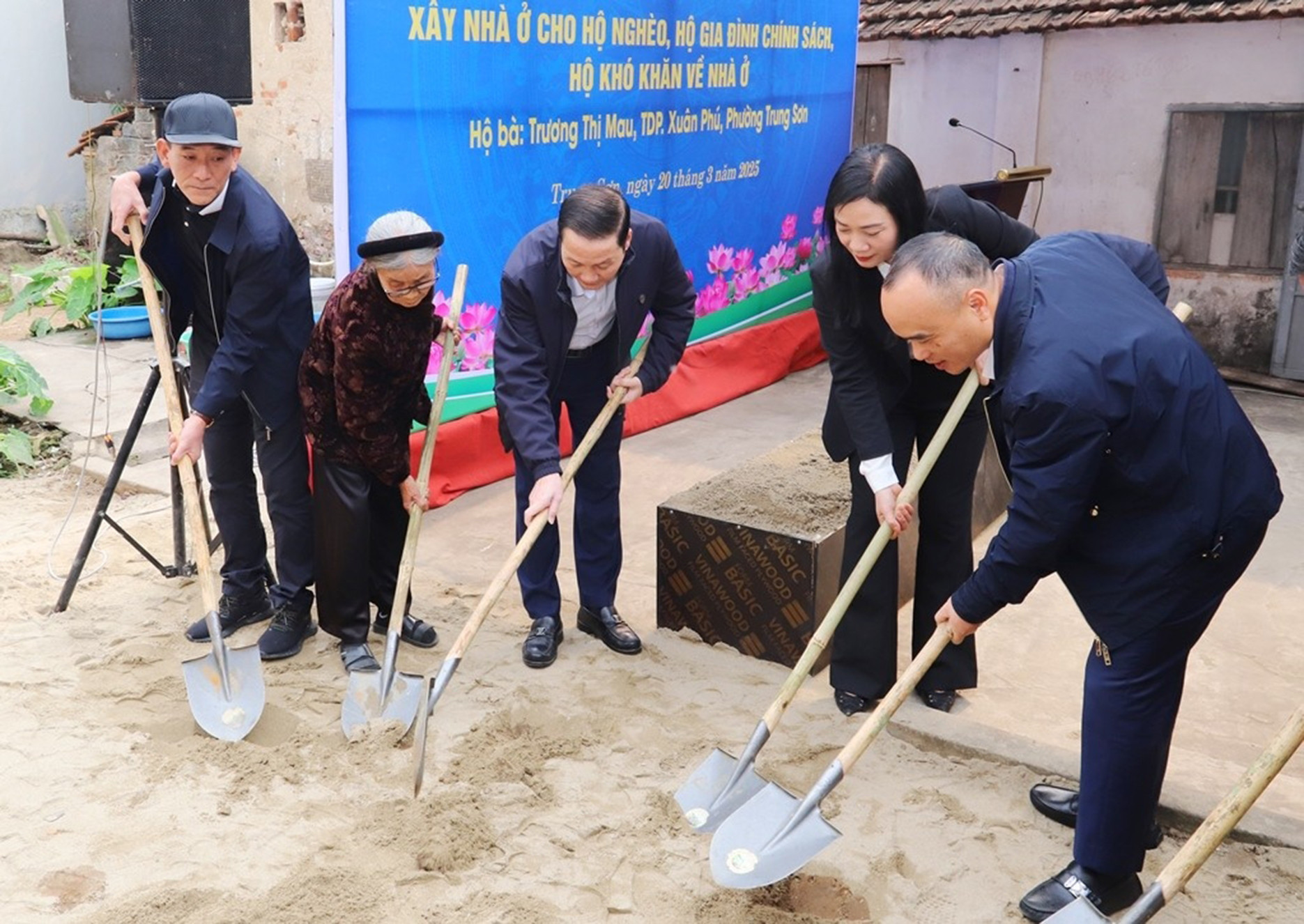 Thu Thảo 5 XNT.jpg