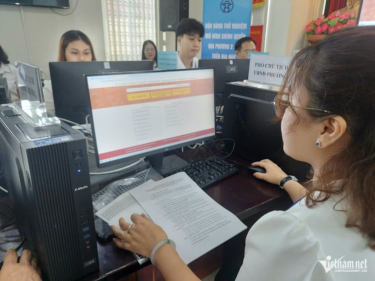 W-can bo phuong HN.jpeg