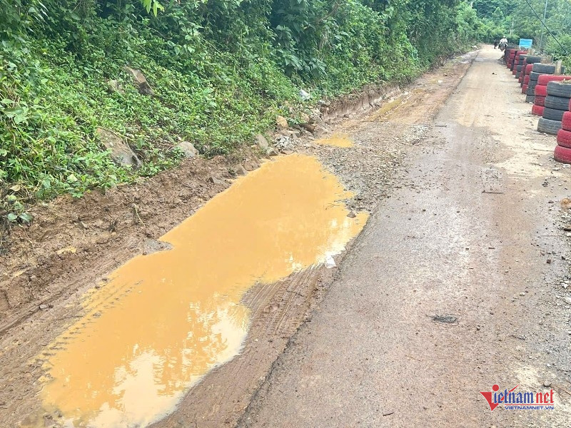 W-Đường sạt lở 3.jpg