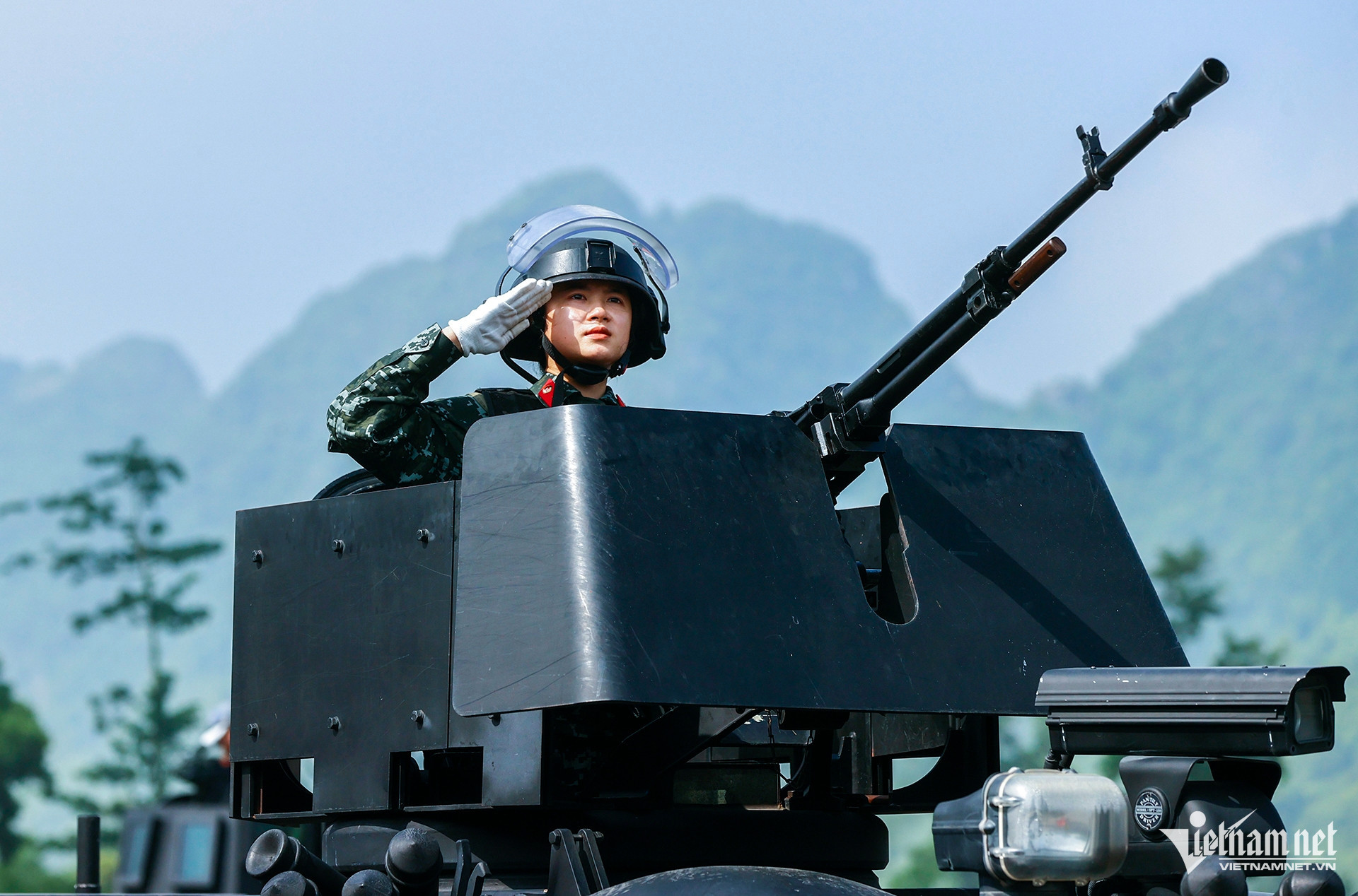 w khi tai 9 86603.jpg