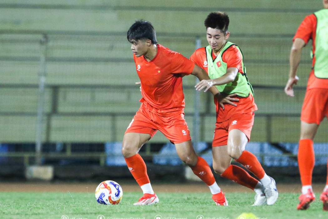 Lịch thi đấu bóng đá hôm nay 19/7: U23 Việt Nam ra quân