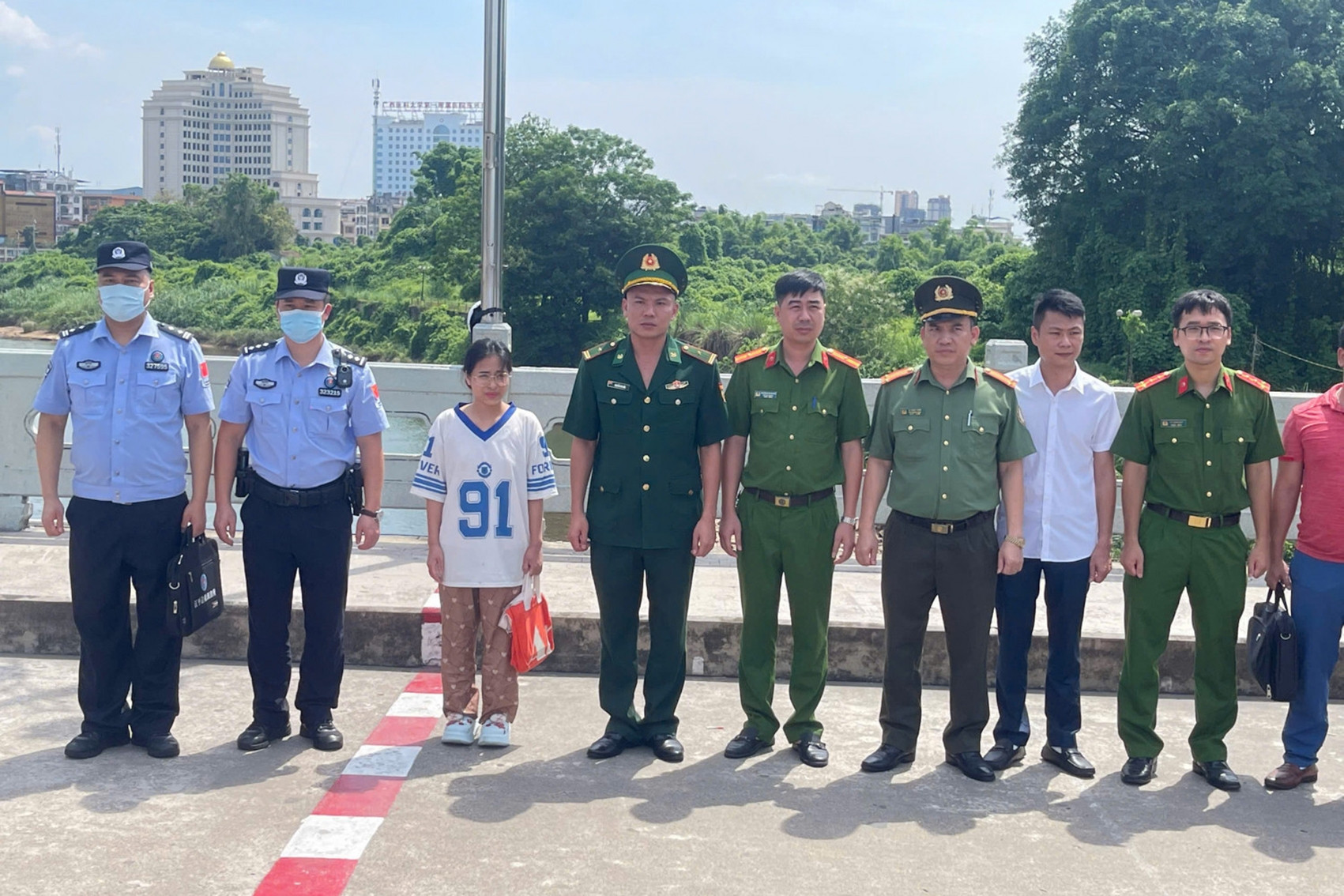 Bắt nữ quái 9X tung chiêu lừa đảo chiếm đoạt hơn 100 tỷ đồng một năm