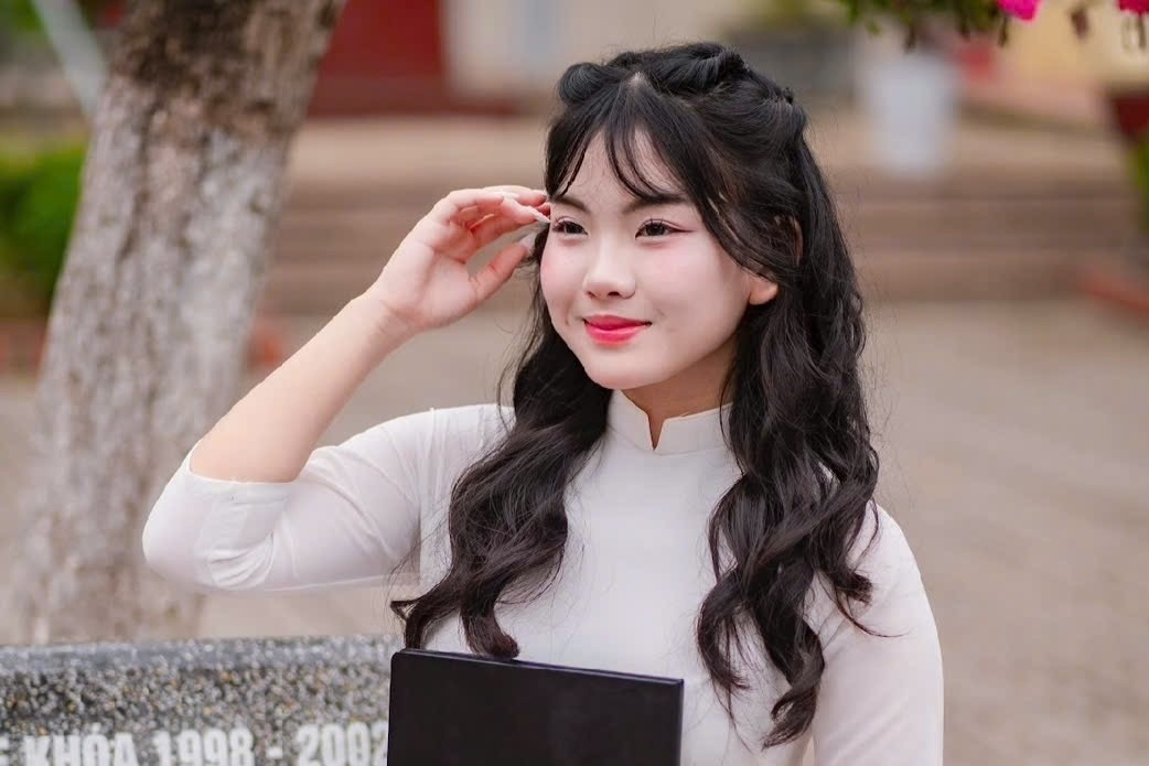Nữ sinh người dân tộc đỗ thủ khoa một trường THPT có tiếng ở Thanh Hóa