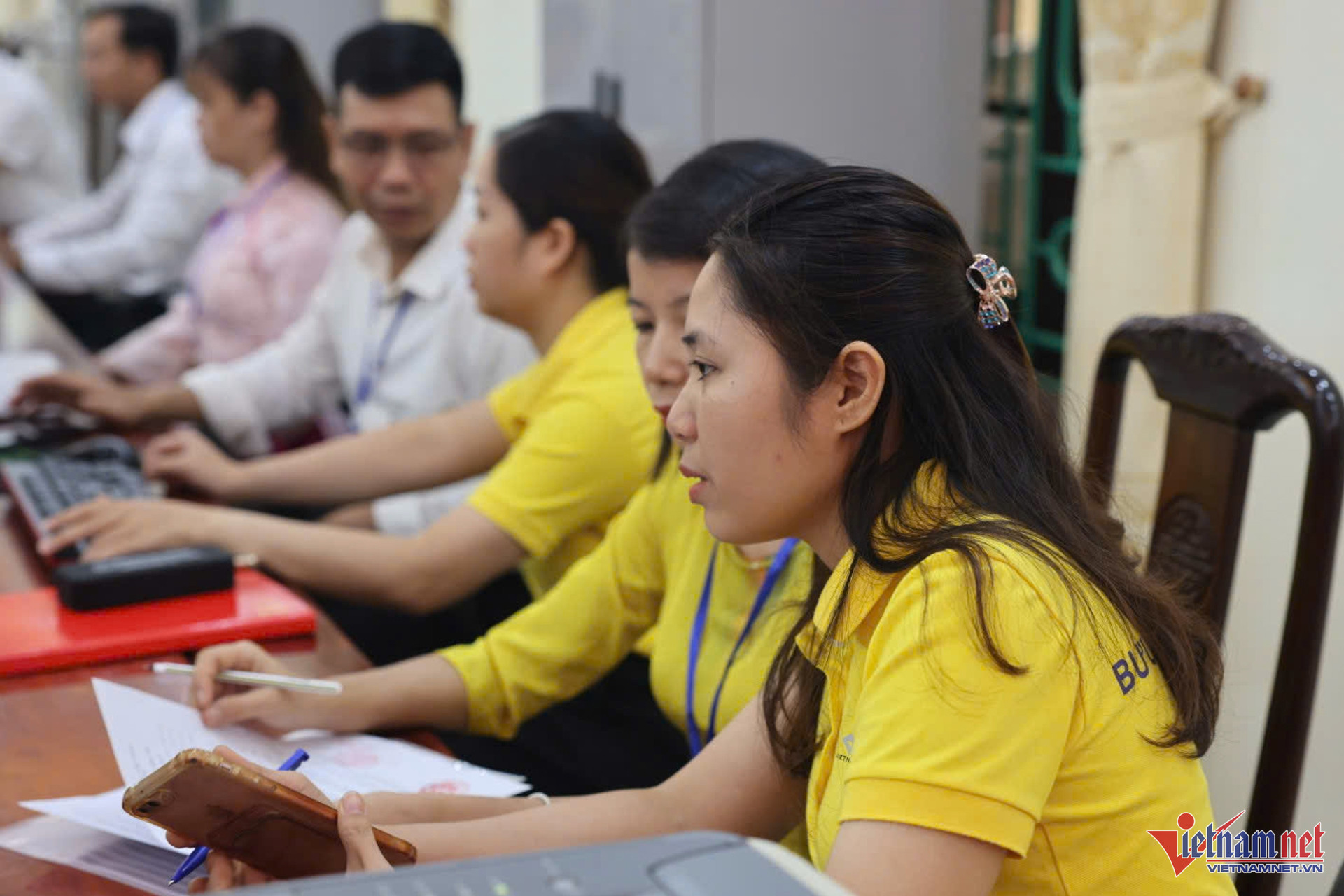 W-chinh quyen 2 cap 1.jpg