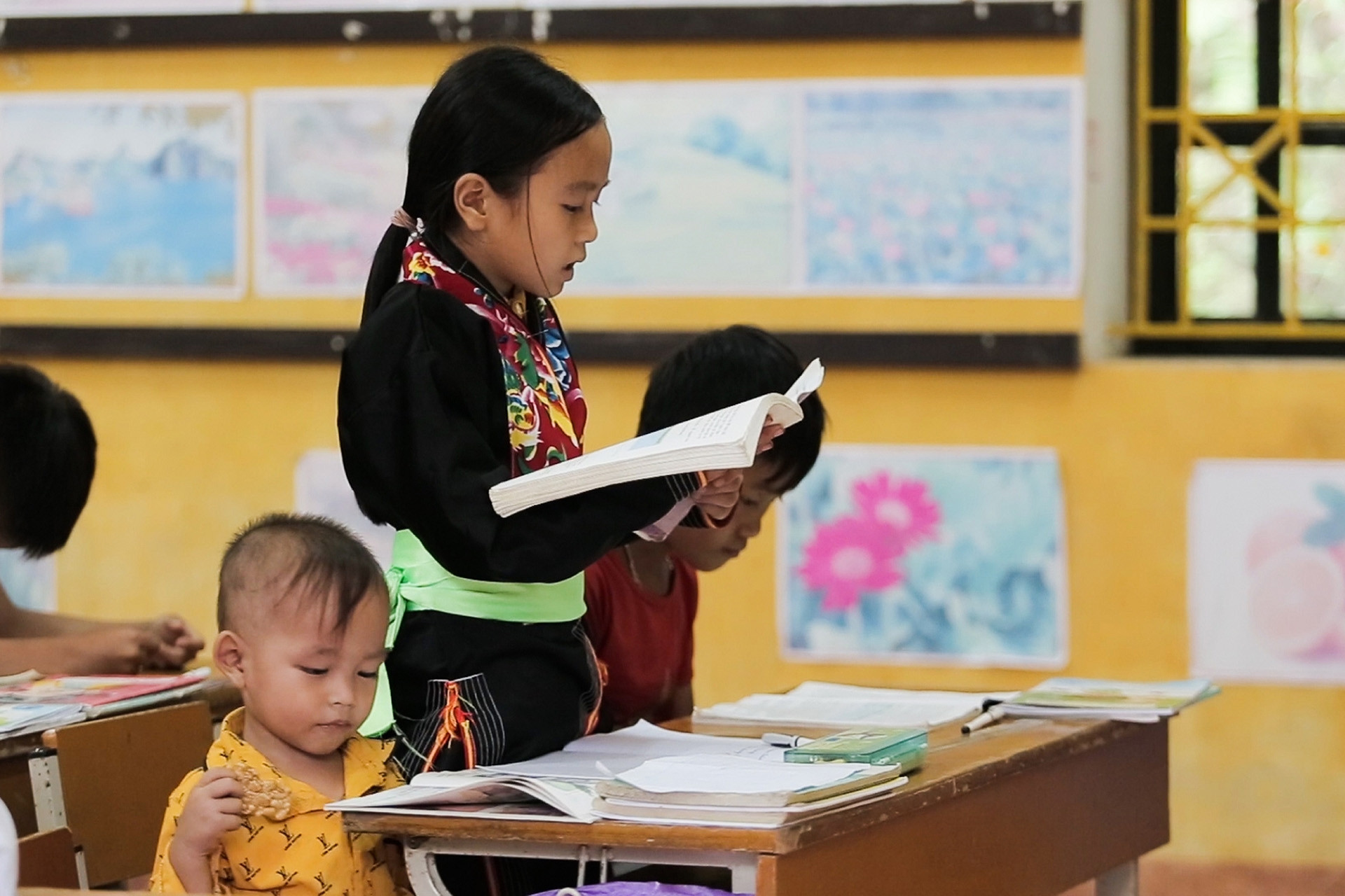 Bộ Chính trị thống nhất việc xây trường nội trú liên cấp tại 248 xã biên giới