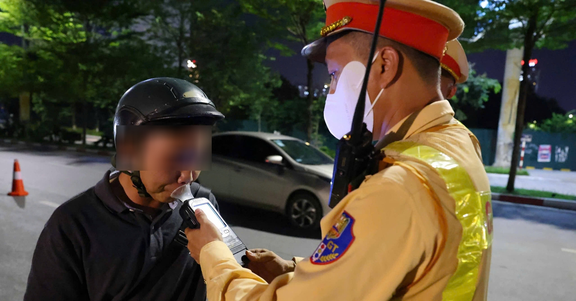 Cảnh sát hóa trang ‘theo dấu’ tài xế và chuyện chặn ‘ma men’ ra đường gây họa