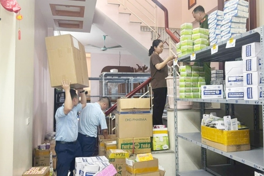 Danh tính 2 đối tượng ở Thanh Hóa bị cấm đi khỏi nơi cư trú vì bán thuốc giả