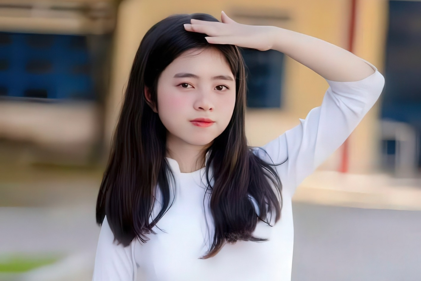 Nữ sinh mồ côi cha mẹ đạt 29 điểm thi tốt nghiệp, mơ ước thành cô giáo dạy Văn