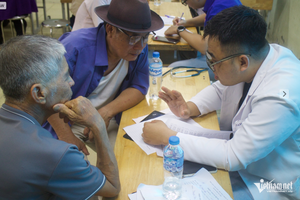 Xã đảo duy nhất ở Hà Nội khám sức khỏe miễn phí cho toàn bộ người dân
