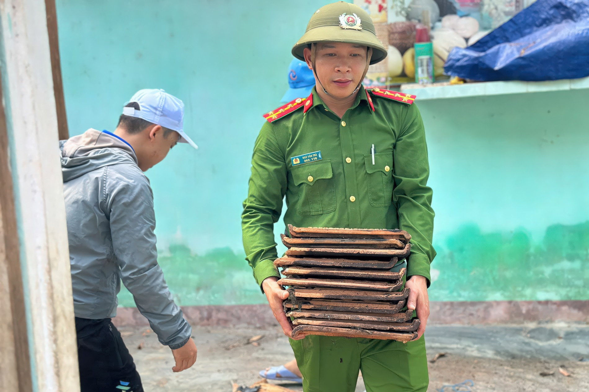 xóa nhà tạm 2 gigapixel standard v2 4x faceai.jpeg