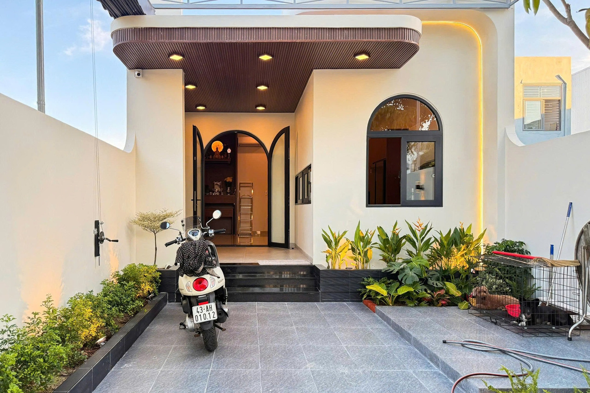 Chàng rể mua đất, xây căn nhà xinh xắn tiết kiệm điện, tặng mẹ vợ ở Đà Nẵng