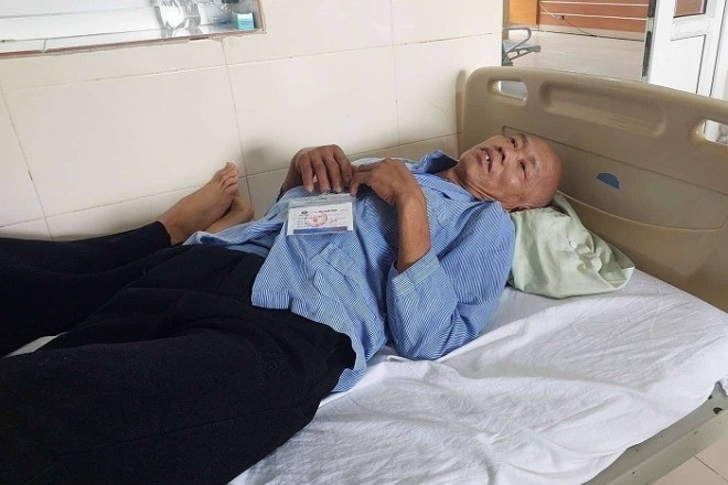 Chồng mắc ung thư, vợ nghèo ước có tiền mua thuốc giảm đau kéo dài sự sống