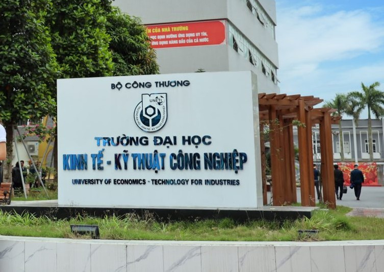 dai hoc cong thuong.jpg