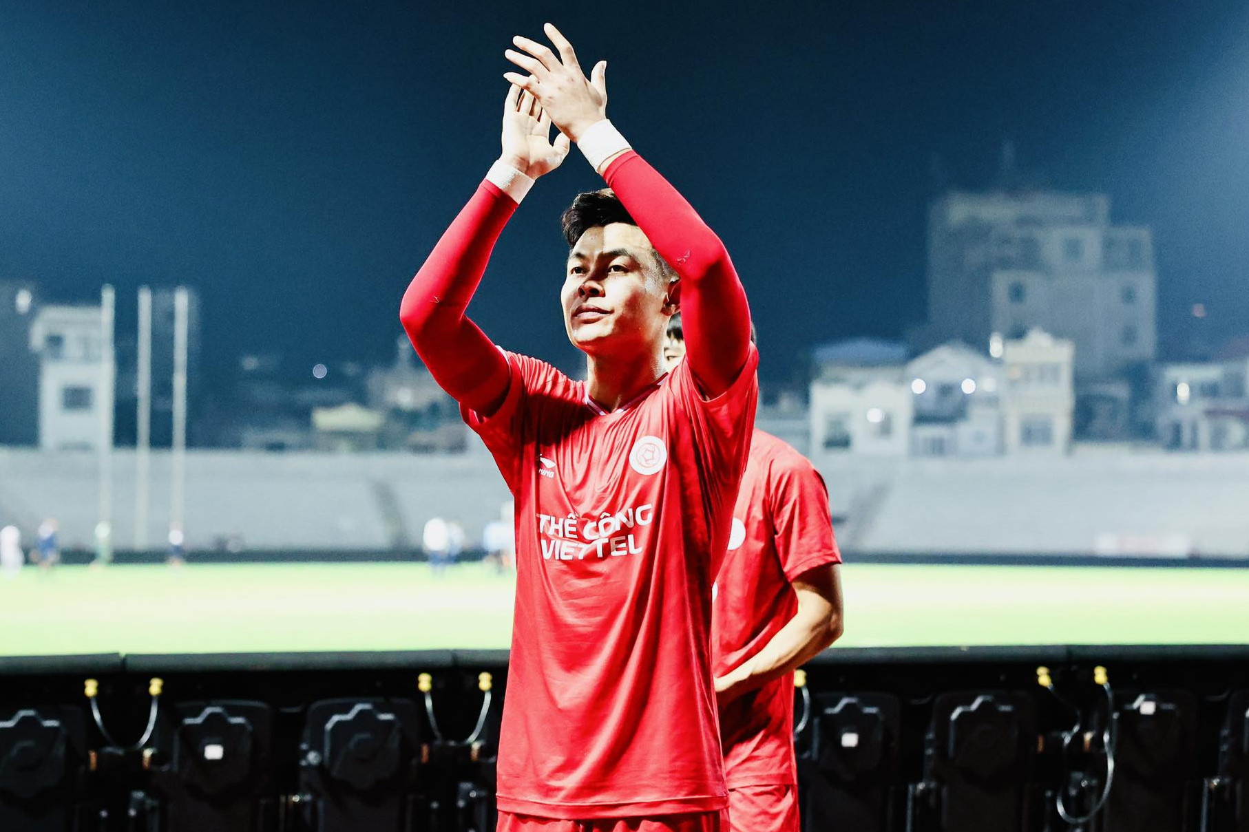 Đức Chiến đền bù 2 tháng hợp đồng 3 tỉ, Thể Công Viettel lên tiếng